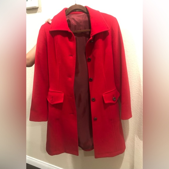 Burberry Coat - Picture 2 of 5